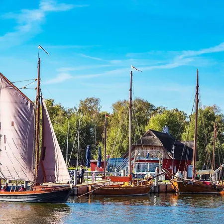 Sommerbrise - 5 Sterne Für Ganze Familie Im Ostseebad Apartment